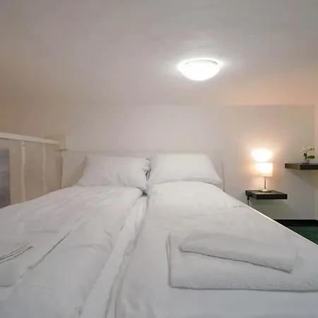 V27 Vadasz Apartment